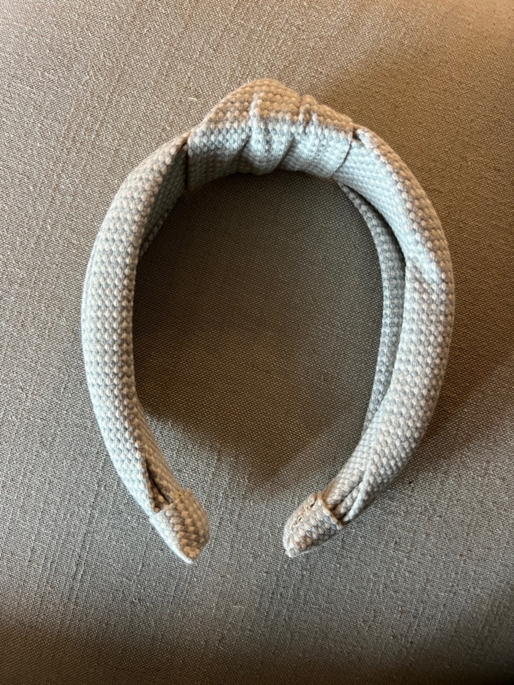 NWOT - Light Gray Knotted Headband